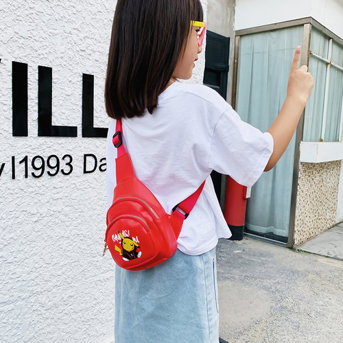 2024 Korean version of children's bag fashionable boys and girls chest bag cute cartoon children's shoulder bag casual baby crossbody bag