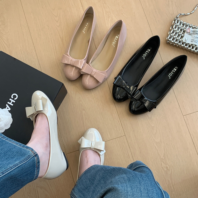 French Sweet Style Bowknot Slip-On Shallow Single Shoes for Women, 2026 Summer New Model, Comfortable Round-Toe Chunky Heel Work Shoes French Sweet Style Bowknot Slip-On Shallow Single Shoes for Women, 2026 Summer New Model, Comfortable Round-Toe Chunky Heel Work Shoes
