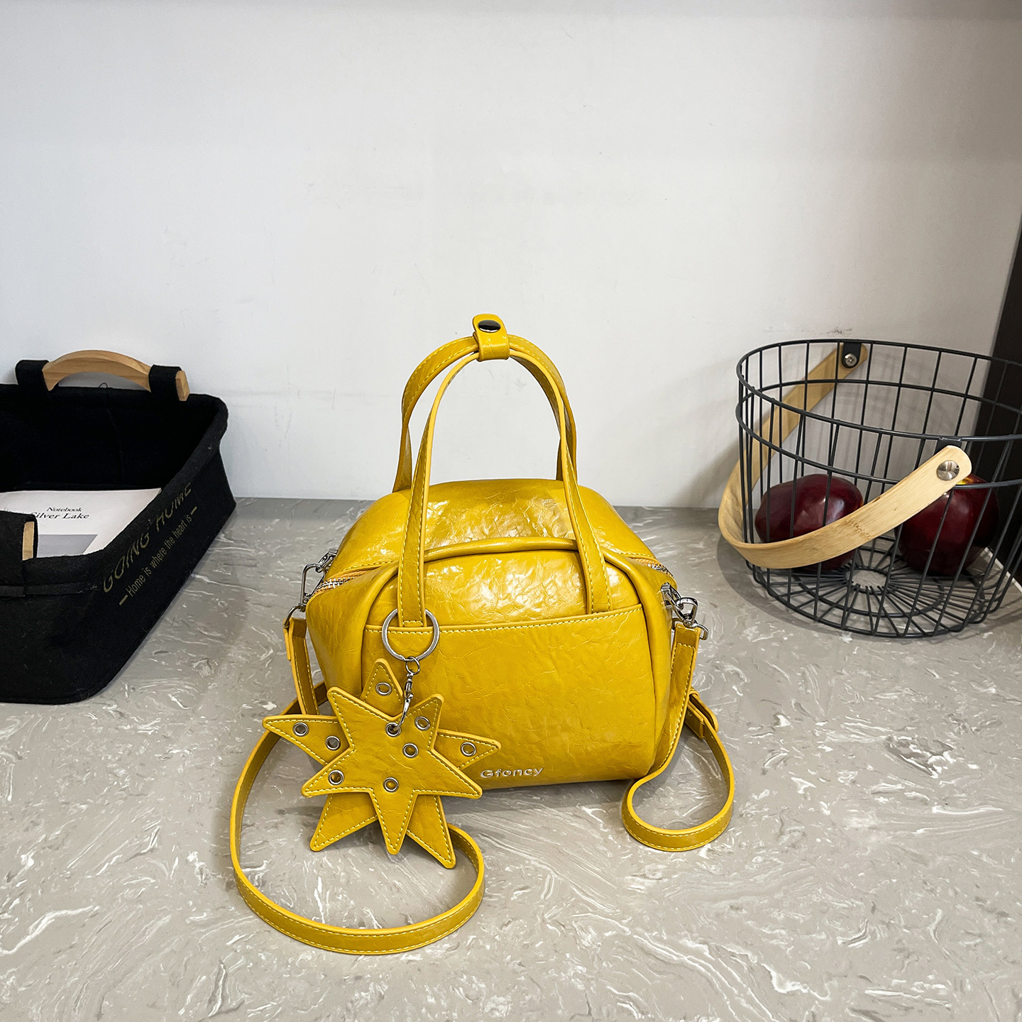 2026 nuevo bolso de bolos de mujer bolso de bolso de Boston de viaje diario temperamento bolso de nicho coreano diseño