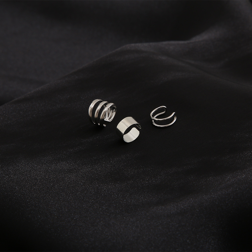 Boucles d'oreilles à clip d'oreille simple et créative en cinq pièces, boucles d'oreilles multicouches creuses à bordure croisée de type C, vente en gros_voghion.com