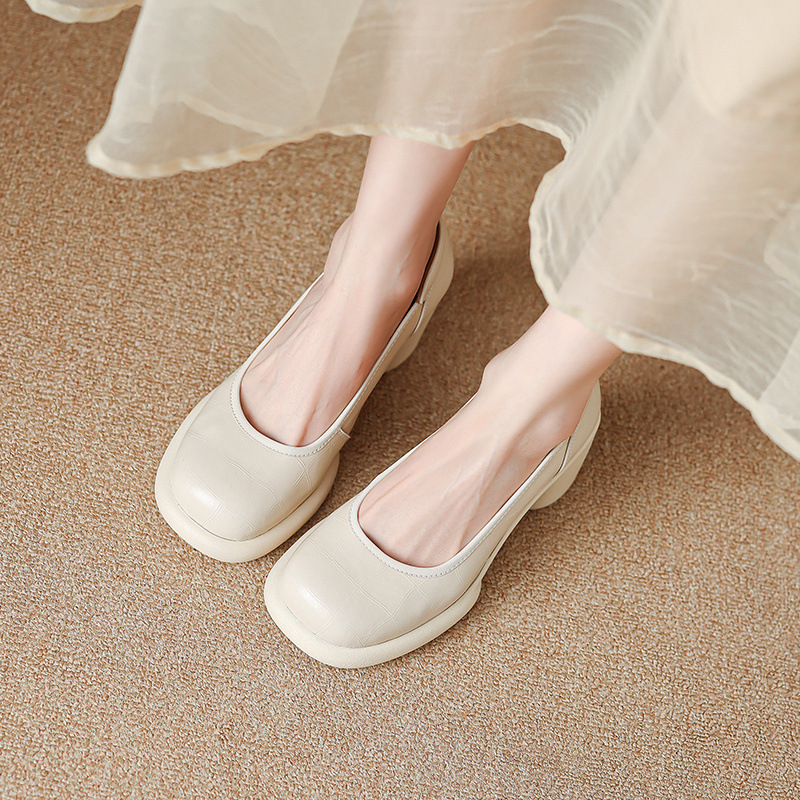 Giày cao gót nữ đế dày platform miệng nông gót vuông 8 cm — nâu