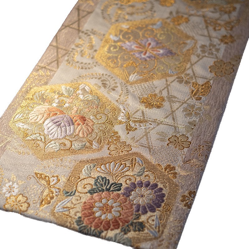 Woven |   Butterfly Peony | 刺繍入り金茶マット |   レトロな西陣織のティーマット |   厚みのあるドライフォームマット|undefined