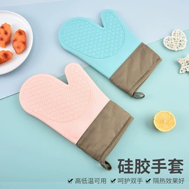 蛋糕模;防烫手套;烹饪勺铲