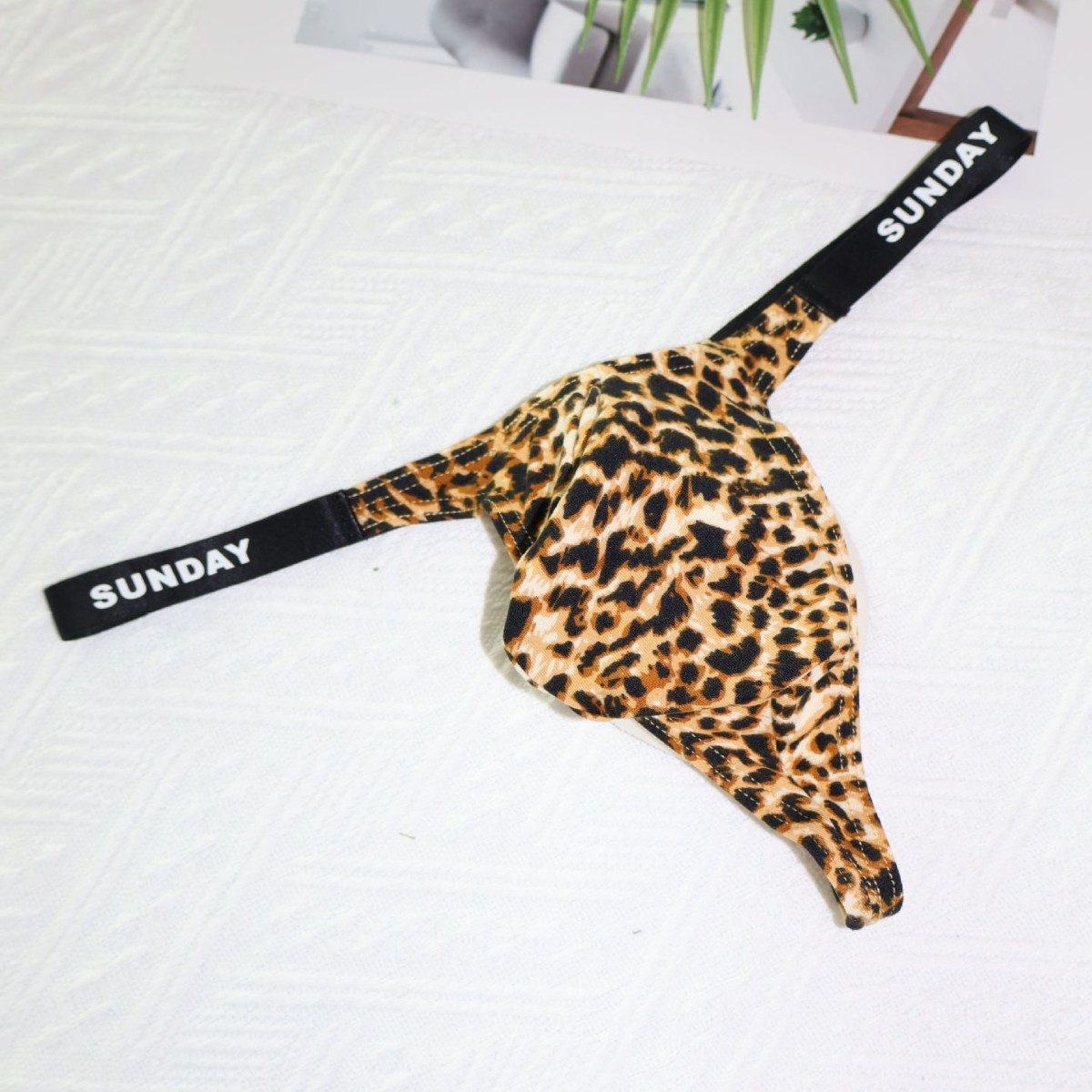 Amazon Men's Leopard Print Thong Low-Rise Camouflage U-Convex Pouch Bikini T-Back Men's Wholesale Breathable Sporty Style