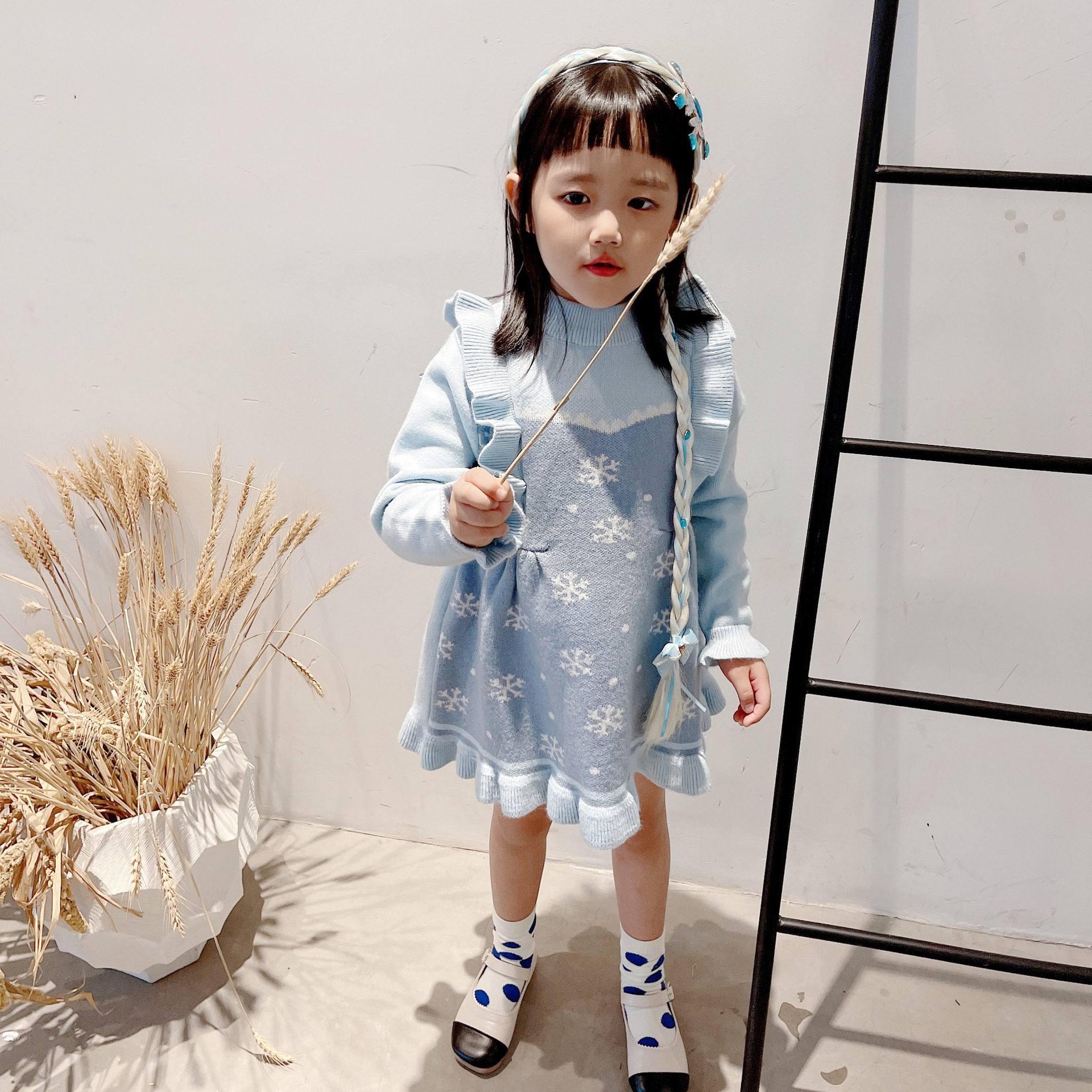 Girls' Woolen 2021 Children's Sweet Korean Edition Western style Ice and Snow Romance Knitted Dress 9002_voghion.com