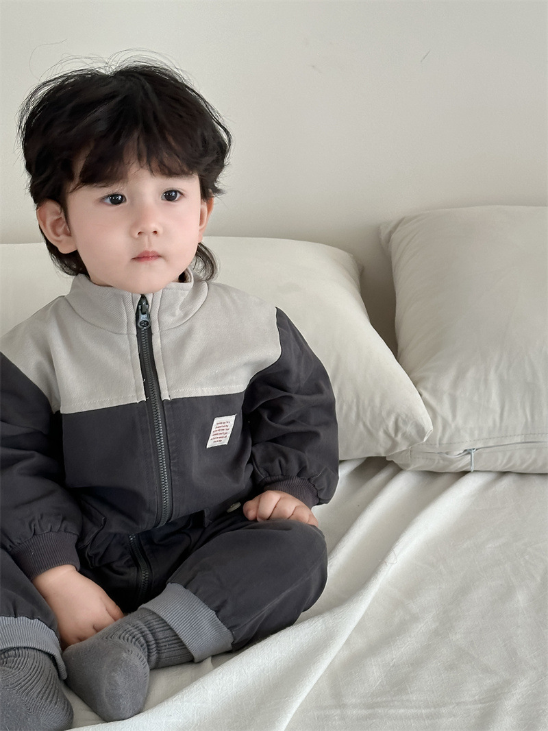 Baby outwear otoño 2024 ropa de otoño nuevo producto de ropa infantil coreana color combinado bata bata