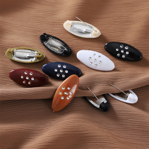 Cross-border imitation diamond plum blossom shape plastic color safety pin hijab silk scarf clip neck clip anti-exposure scarf buckle