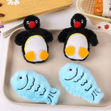 韩版卡通毛绒企鹅吱吱叫挂件批货小鱼胸针diy发饰围巾手套辅料配