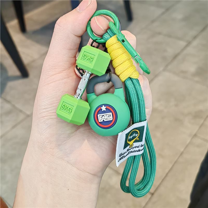 フィットネスキーホルダーバーベルクリエイティブスポーツペンダントトレーニングダンベルスクールバッグ周辺スポーツウォーターカップペンダント小さなギフト|undefined