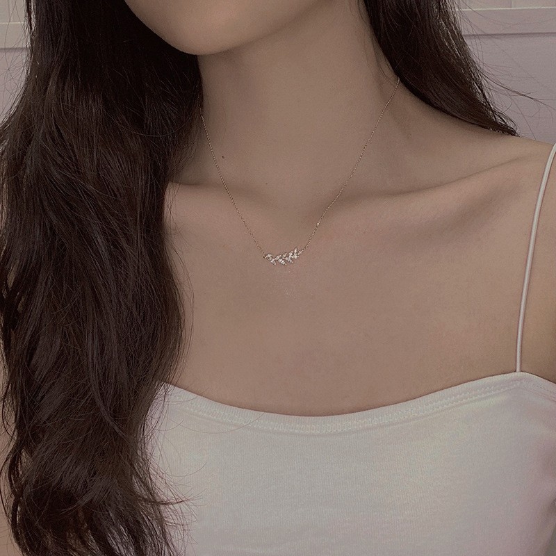 Wheat Ear Necklace Light Luxury and Unique Design Sense 2023 New Small Leaf Collar Chain as a Valentine's Day Gift for_voghion.com