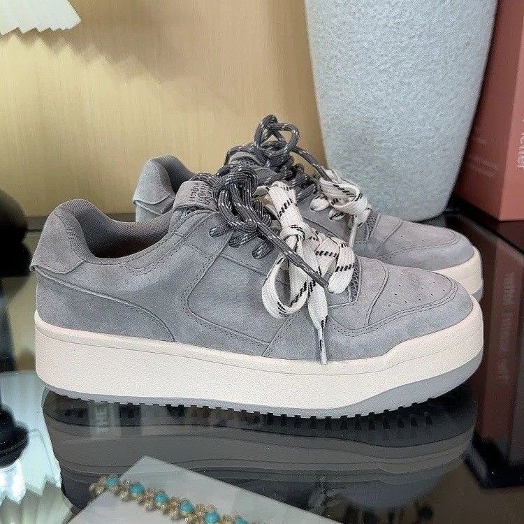 复古文艺厚底小白鞋2025春季新款透气百搭板鞋软底学生单鞋休闲鞋