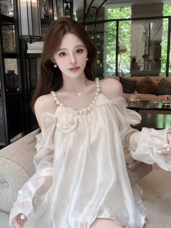 Three-Dimensional Floral Pearl Halter Neck Off-Shoulder Fairy-Style Beautiful and Super Stylish Shirt 2025 French Retro Design Blouse Three-Dimensional Floral Pearl Halter Neck Off-Shoulder Fairy-Style Beautiful and Super Stylish Shirt 2025 French Retro Design Blouse