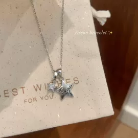 耳钉;耳环;耳扣