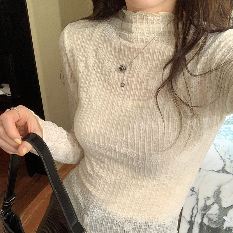 French Sweet Style Fungus Lace Pure Color Slightly See-Through Long-Sleeved T-Shirt for Women Spring and Autum 2025 New Bottoming Shirt French Sweet Style Fungus Lace Pure Color Slightly See-Through Long-Sleeved T-Shirt for Women Spring and Autum 2025 New Bottoming Shirt