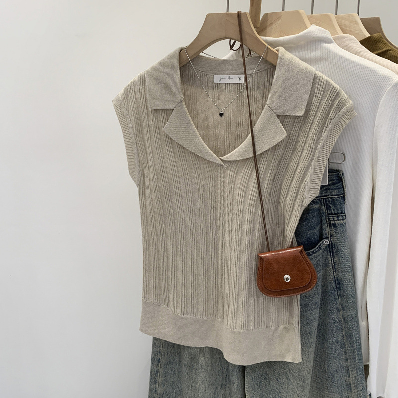 European and Korean Style Lazy Chic Polo Collar Sleeveless Knit Top for Women, Summer 2025 New Slim Fit Single-Wear Top European and Korean Style Lazy Chic Polo Collar Sleeveless Knit Top for Women, Summer 2025 New Slim Fit Single-Wear Top