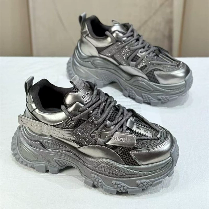 Breathable footwear platform, high sports shoes for leisure, trend of season, for teenagers