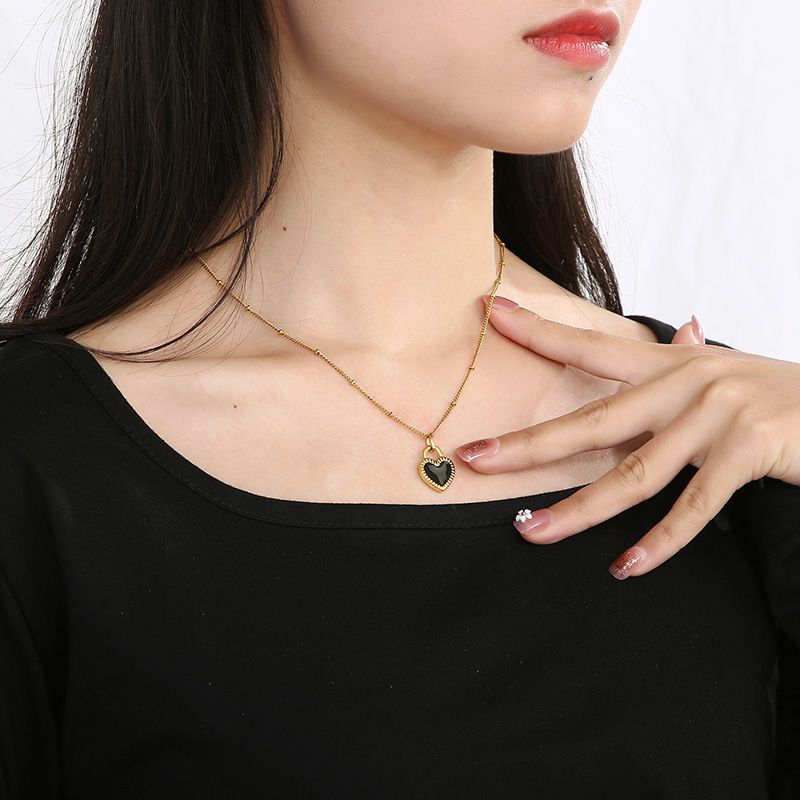 Holiday, Daily Occasion 304 Stainless Steel Material PVD Coated 18K Gold Plated Heart Shape Titanium Steel Simple Style Waterproof Non Tarnish Titanium Steel Pendant Necklace
