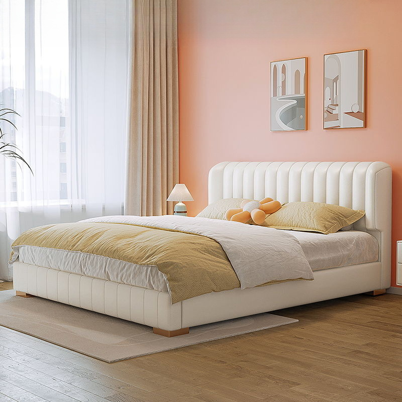 极简真皮床北欧现代简约1.5米1.8双人主卧婚床轻奢大气软包床