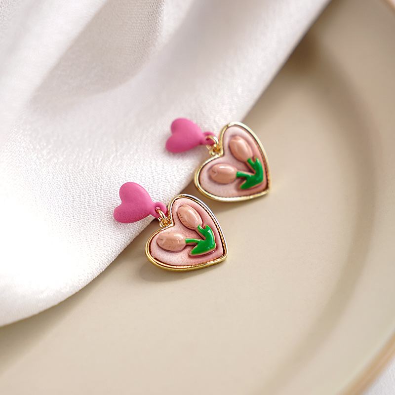 Design Sweet Love Flower Earrings Women's Ear Clip Women's Retro Elegant Fashion Earrings Anti-allergy Earrings