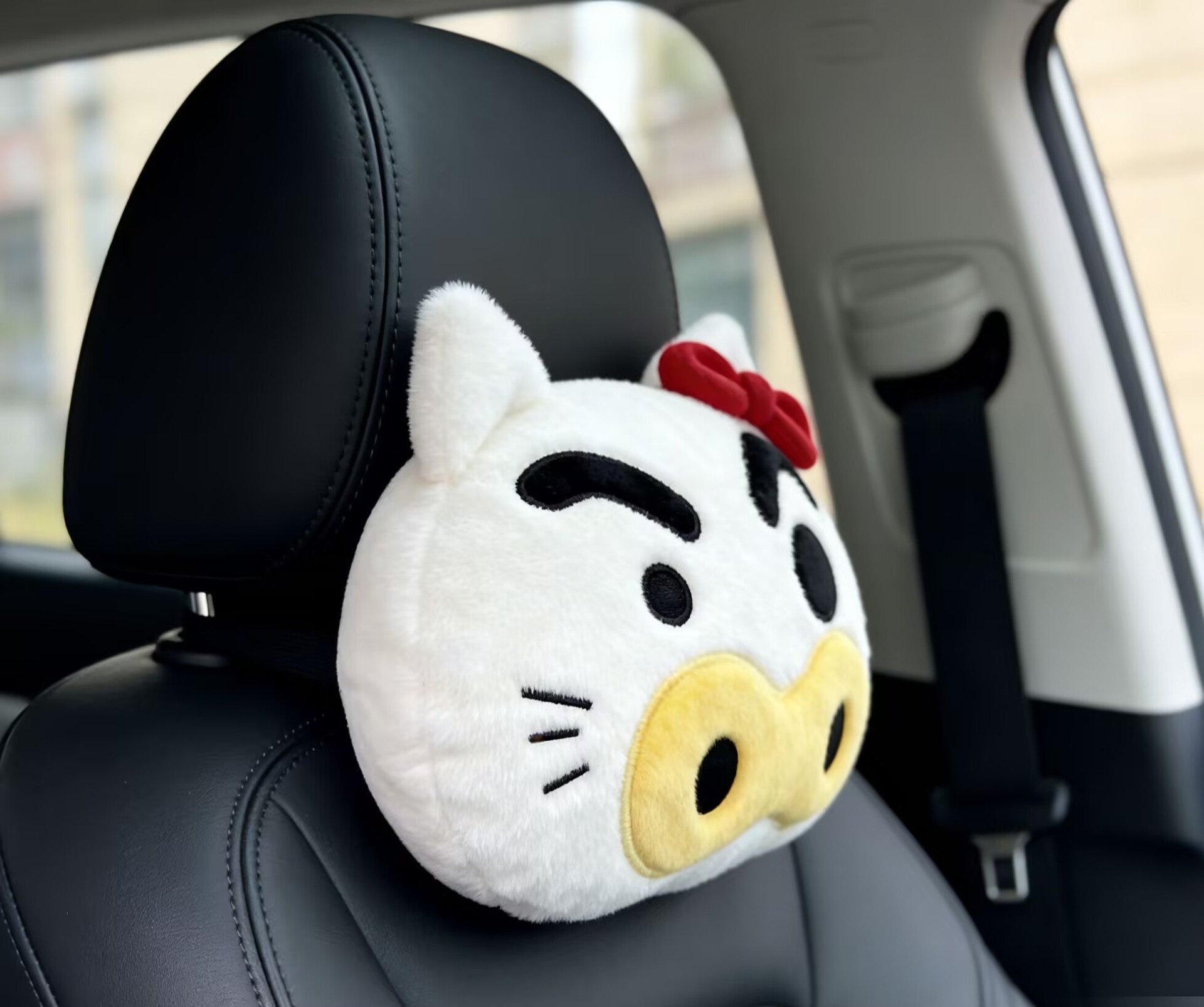 Crayon Shin-Chan Chubby Zaemon Car Headrest Neck Pillow Cushion Car Seat Crayon Shin-Chan Car Headrest