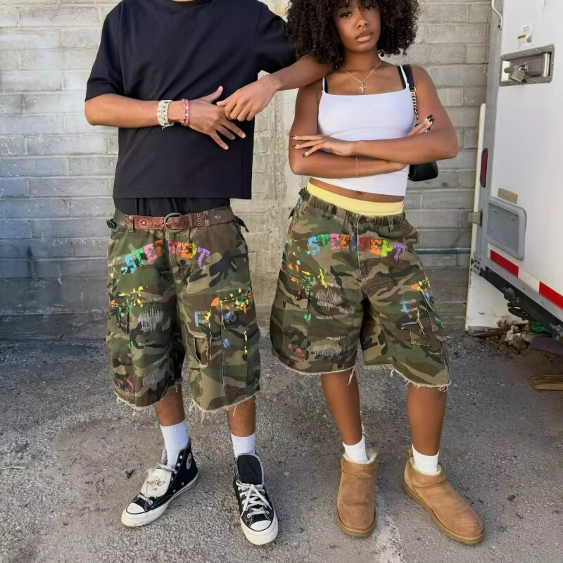 In-Stock European and American Camouflage Workwear Retro Letter Graffiti Shorts Y2K Hip-Hop Fashion Street Style Ripped Knee-Length Shorts In-Stock European and American Camouflage Workwear Retro Letter Graffiti Shorts Y2K Hip-Hop Fashion Street Style Ripped Knee-Length Shorts