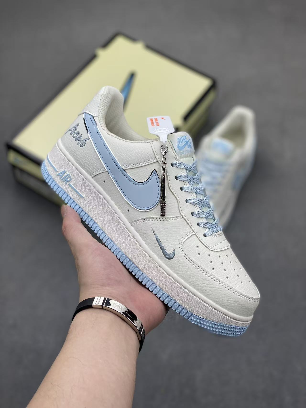 Zapatos de comercio exterior transfronterizo Putian AF1 Fuerza Aérea No. 1 blanco puro negro puro zapatos de patina baja para hombres y mujeres zapatos deportivos casuales