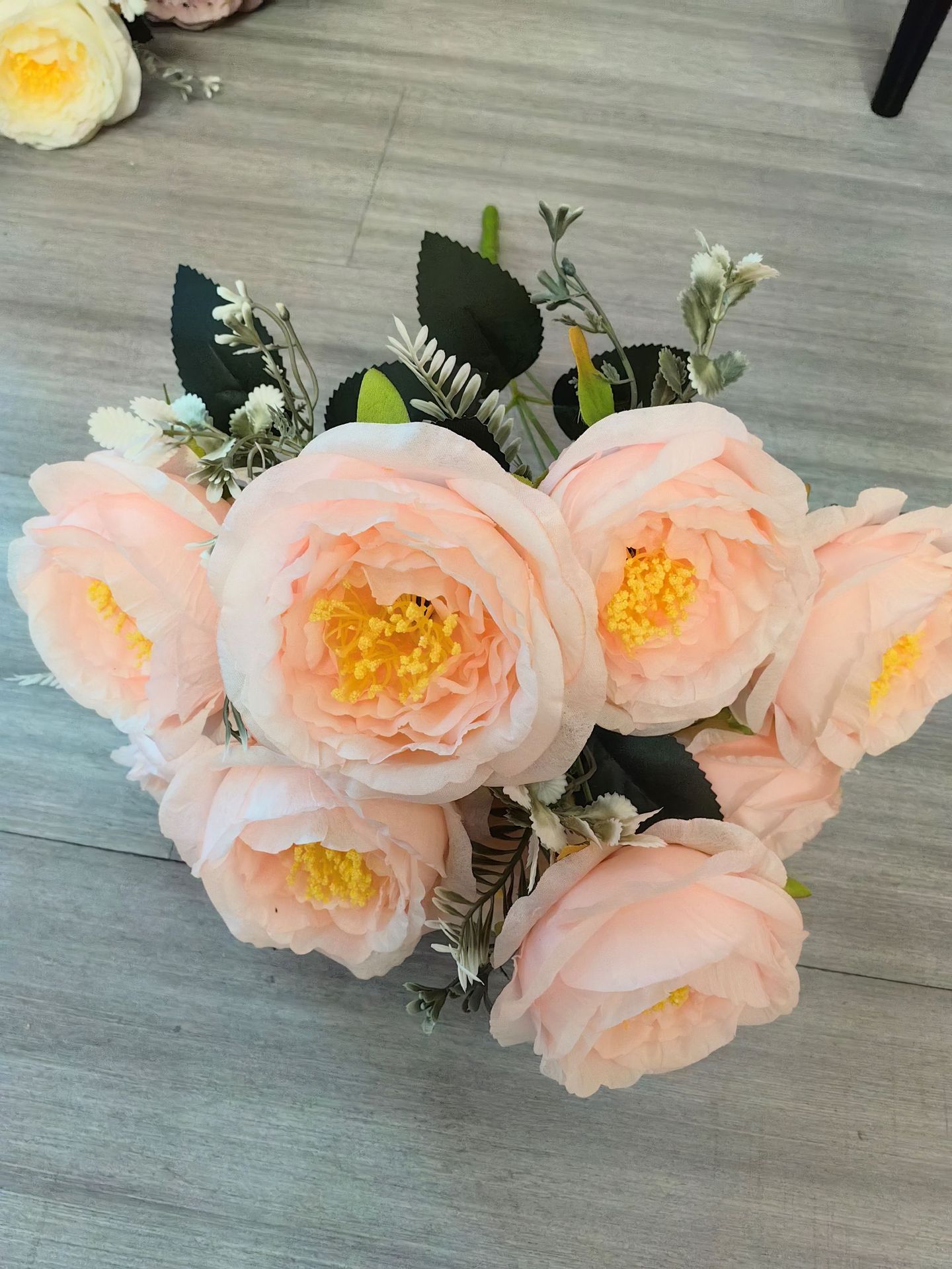 9 meses de simulación de flores falsas flores