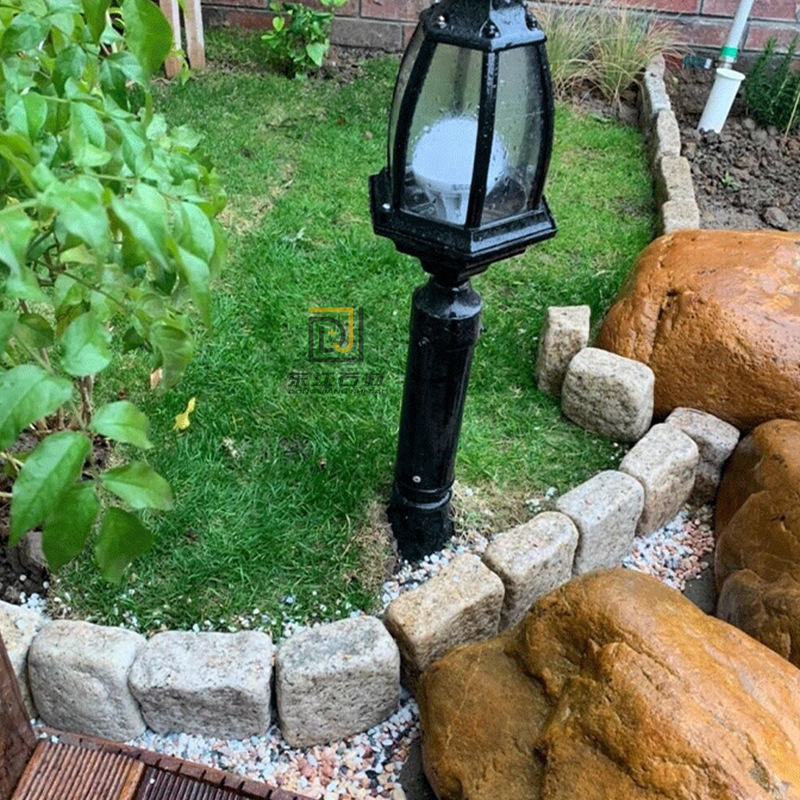 Vegetable Garden Retaining Stone Flower Garden Fence Edge Roadside Stone Edge Flower Bed Courtyard Stone Granite Garden Manufacturer Wholesale