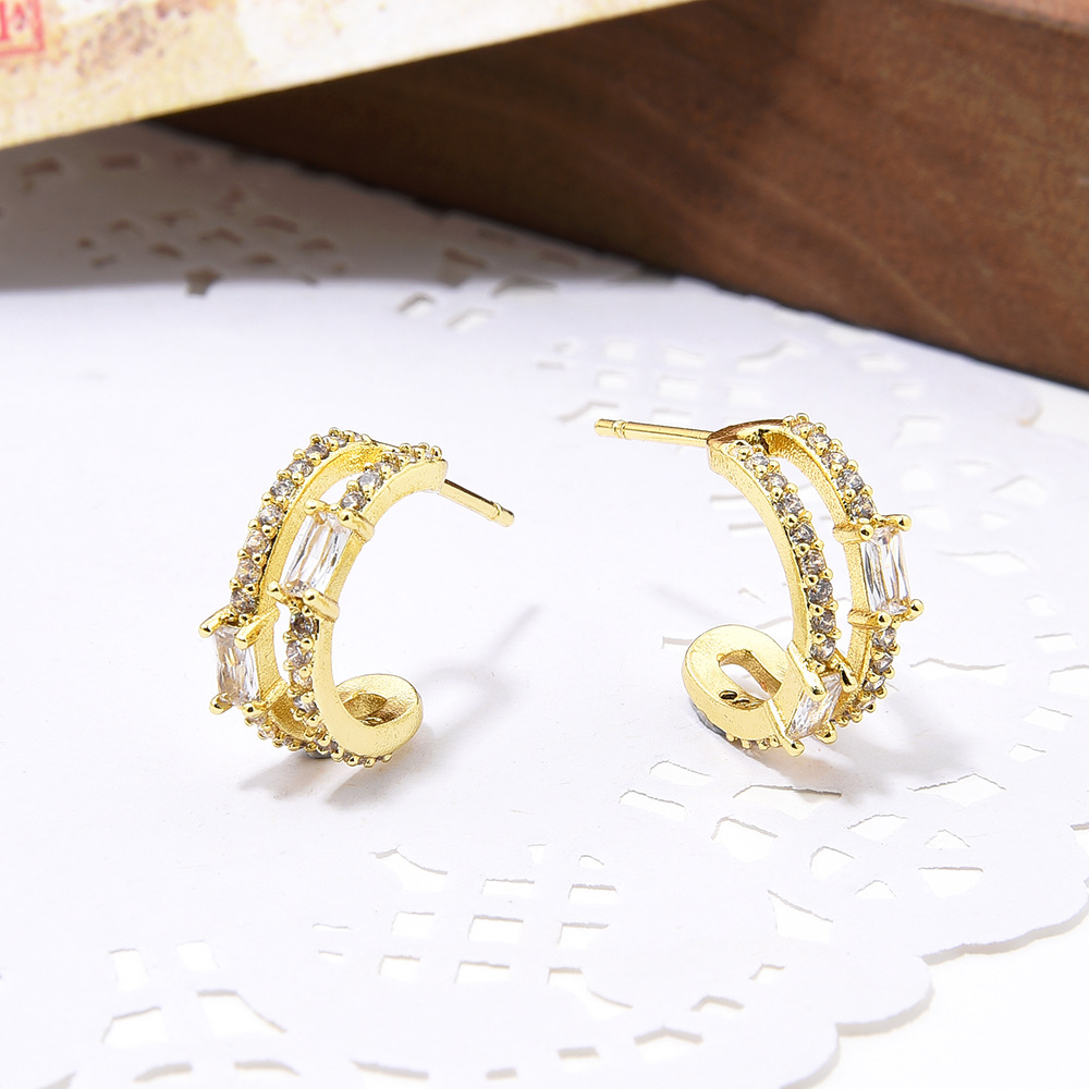 Women'S Gender 1 Pair Retro C Shape Plating Inlay Copper Artificial Pearls Zircon Ear Studs