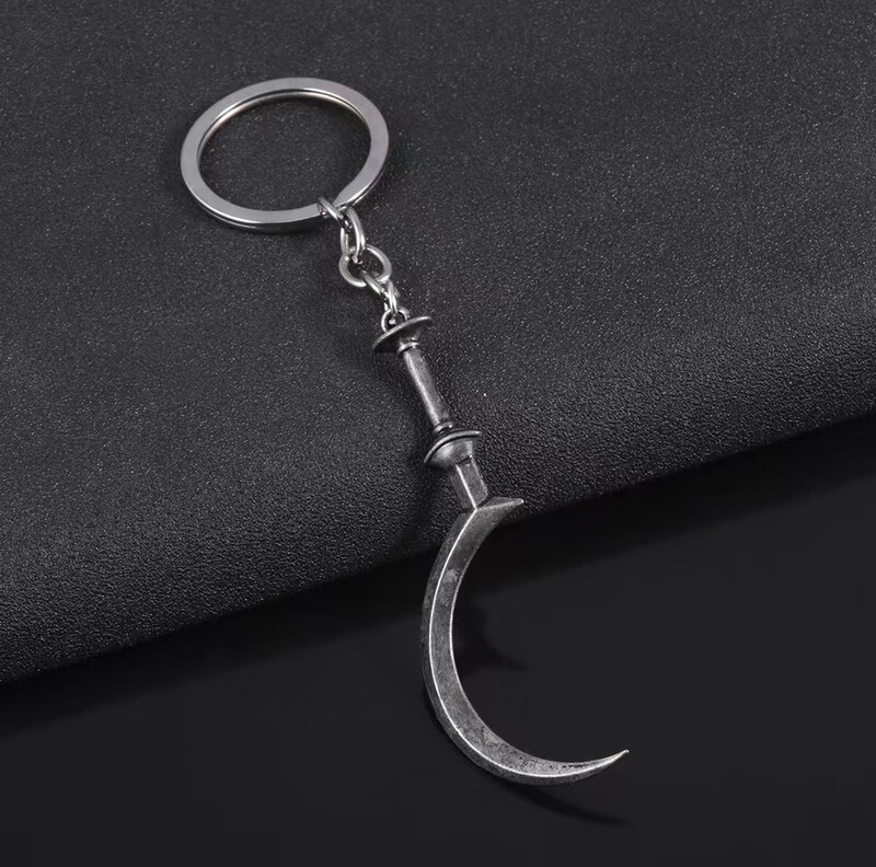 Biohazard 8 Vampire Moth Girl Daughter Scythe Weapon Keychain Halloween Cosplay Pendant Travel Souvenir