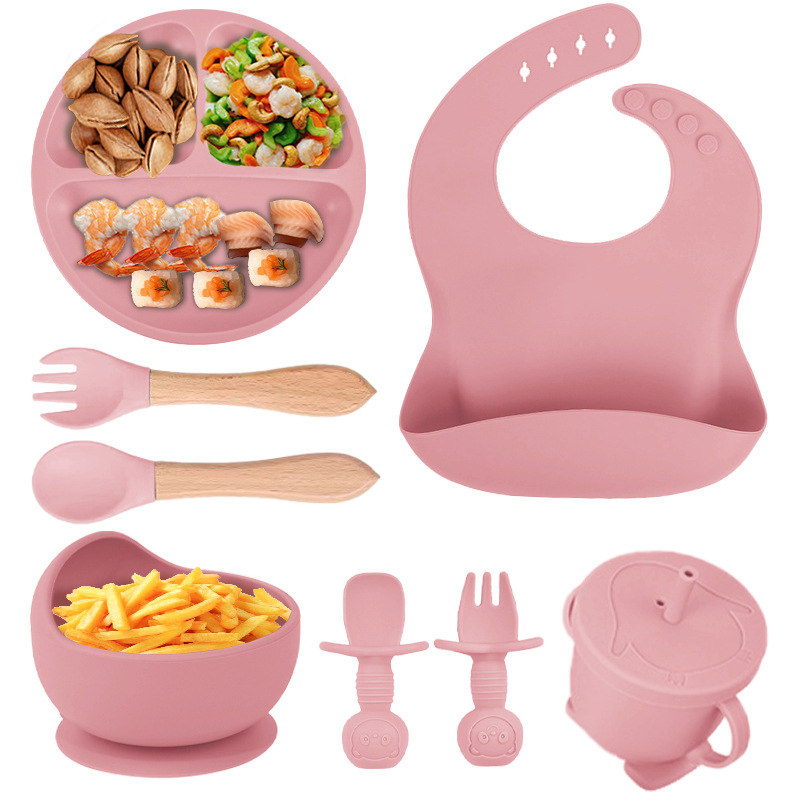 Juego rosa de ocho piezas (630g) babero pequeño ventosa tazón taza de paja cuchara tenedor de oso cuchara tenedor de madera