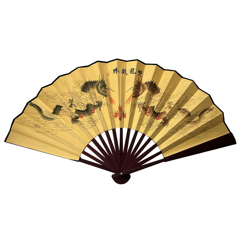 진주를 가지고 노는 두 마리의 용