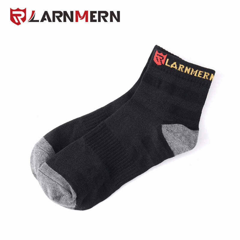 袜子和鞋垫链接不可以单独下单静默下单不发货必须联系客服