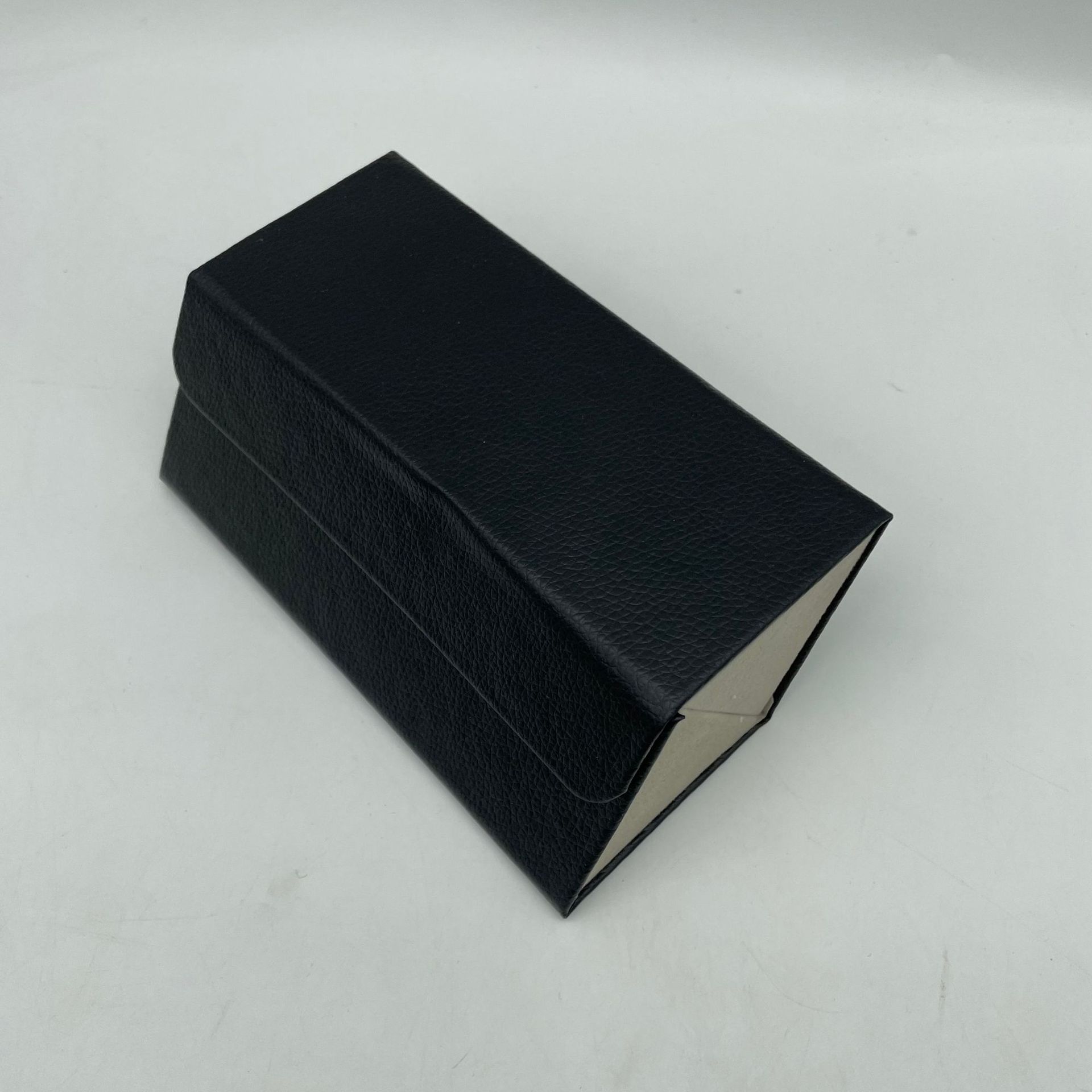 マルチグリッドメガネケース、トラベルマルチペイドサングラス収納ボックス、サングラス近視ケース、ポータブル耐圧マルチリンクメガネケース