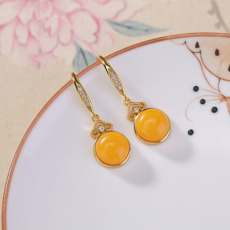 Bông tai bạc S925 mạ vàng mật ong hình Như ý phong cách cổ điển — Phong cách 1