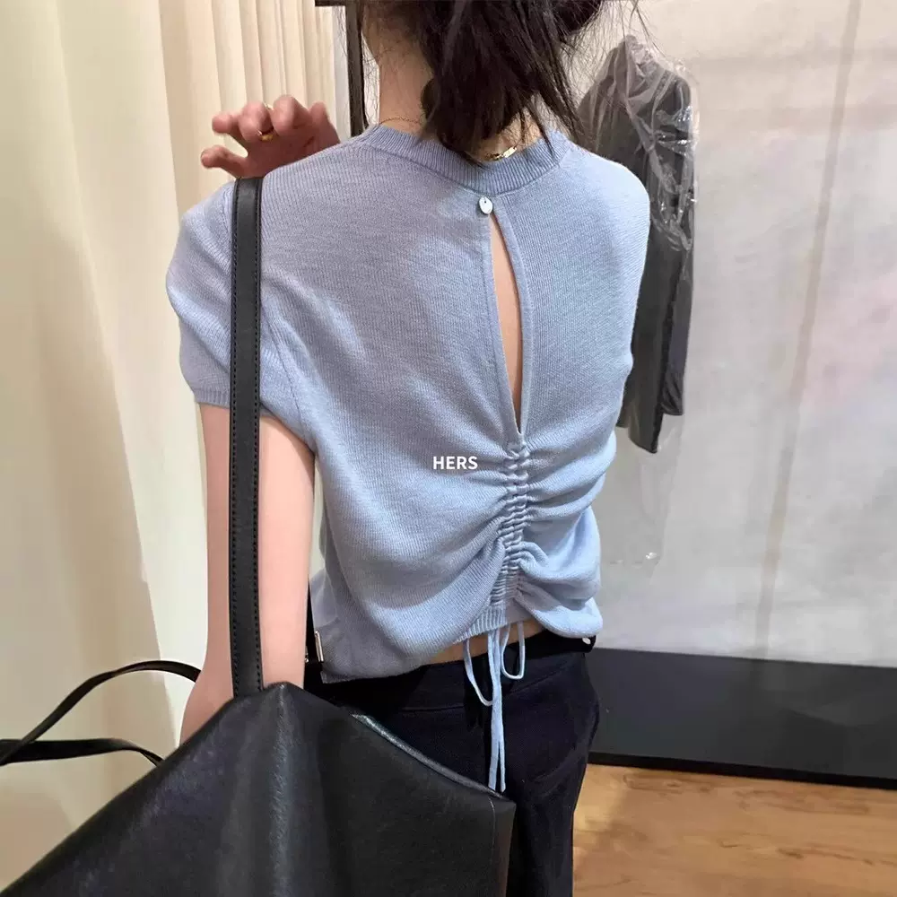 后背镂空抽褶针织短袖T恤女夏季设计感正肩修身打底独特漂亮上衣