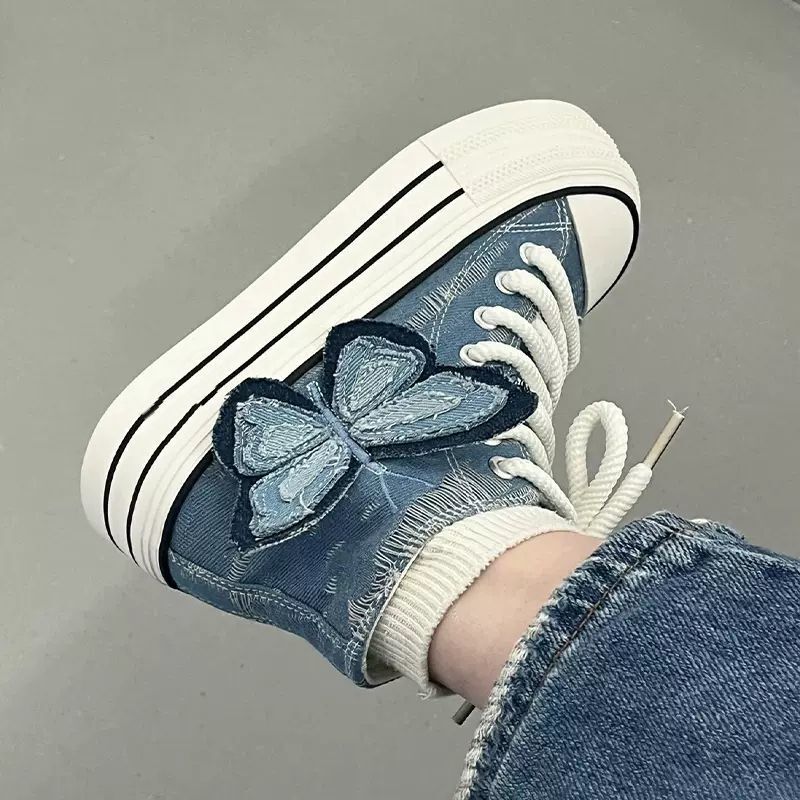 Dopamine Butterfly Canvas Shoes for Women Casual White Sneakers 2026 Niche Low-Top Versatile Chic Sneakers Accessories