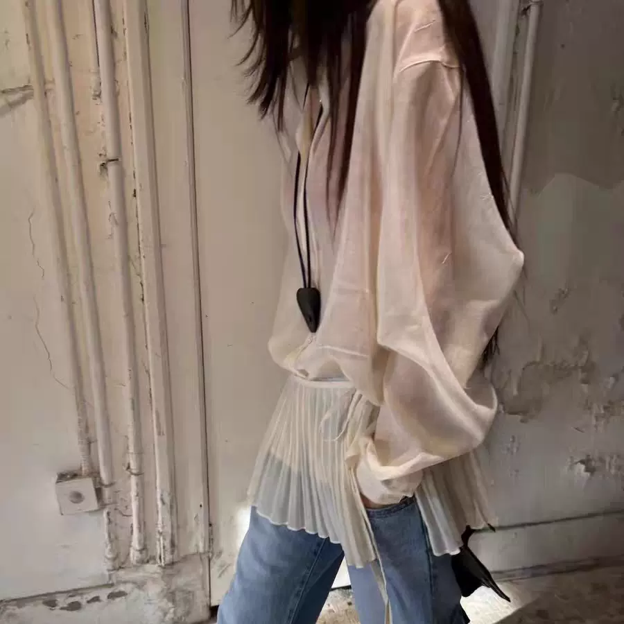 现H2026春季新韩国东大门翻领单排扣长袖衬衫上衣/百褶屁帘两件套