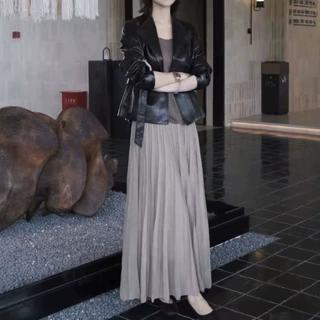 26695大爱美依缘2026秋季新款时尚翻领帅气长裙外套褶皱半身裙女