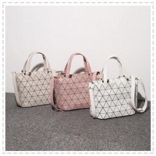 Geometric Quilted Shoulder Bag, Versatile and Stylish Crossbody Bag, Frosted Crystal Handbag, Versatile Commuter Handbag