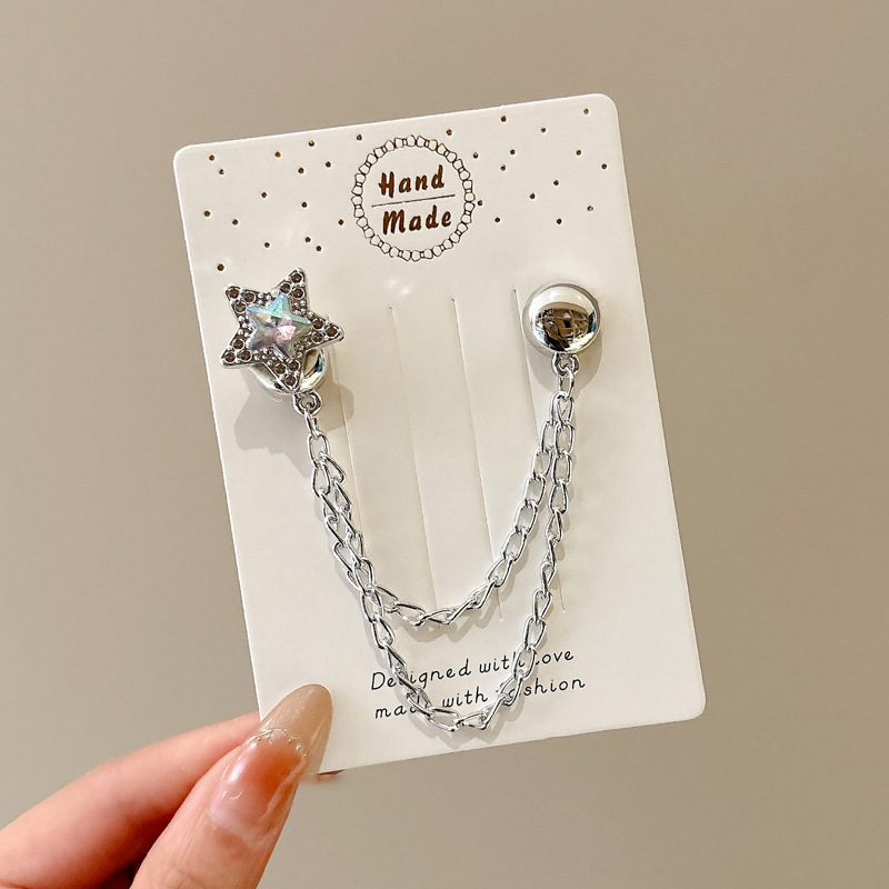 Broche de perlas de hoja de arce de corona europea y americana con arco y flecha, lleno de diamantes, ramillete de la torre Eiffel, decoración de pecho de cadena de zorro de nicho