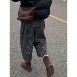 宽松大码胖mm遮肉格子弯刀裤女秋冬新款高腰九分休闲裤