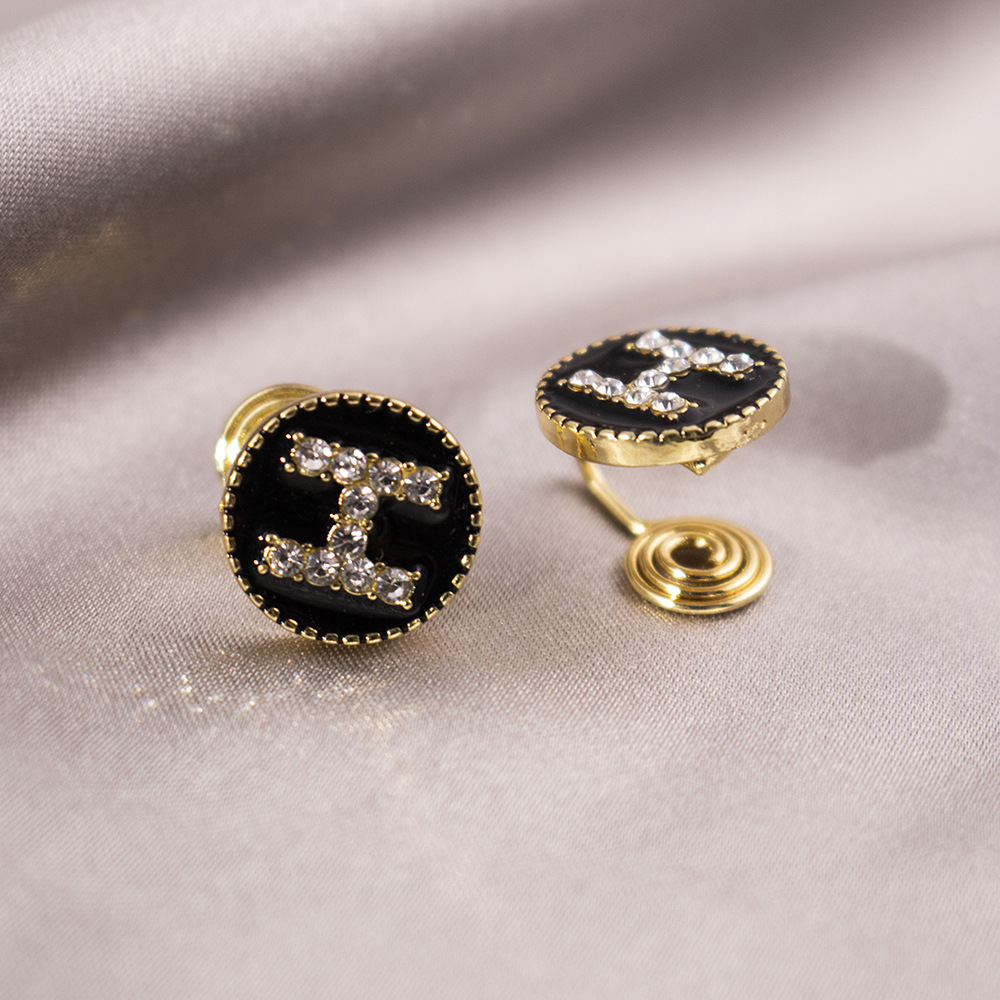 Lujo ligero, incienso pequeño, placa de incienso para mosquitos, pinzas para las orejas, pendientes de nicho para mujeres sin orejas perforadas, pendientes simples, compactas y versátiles de Yiwu al por mayor