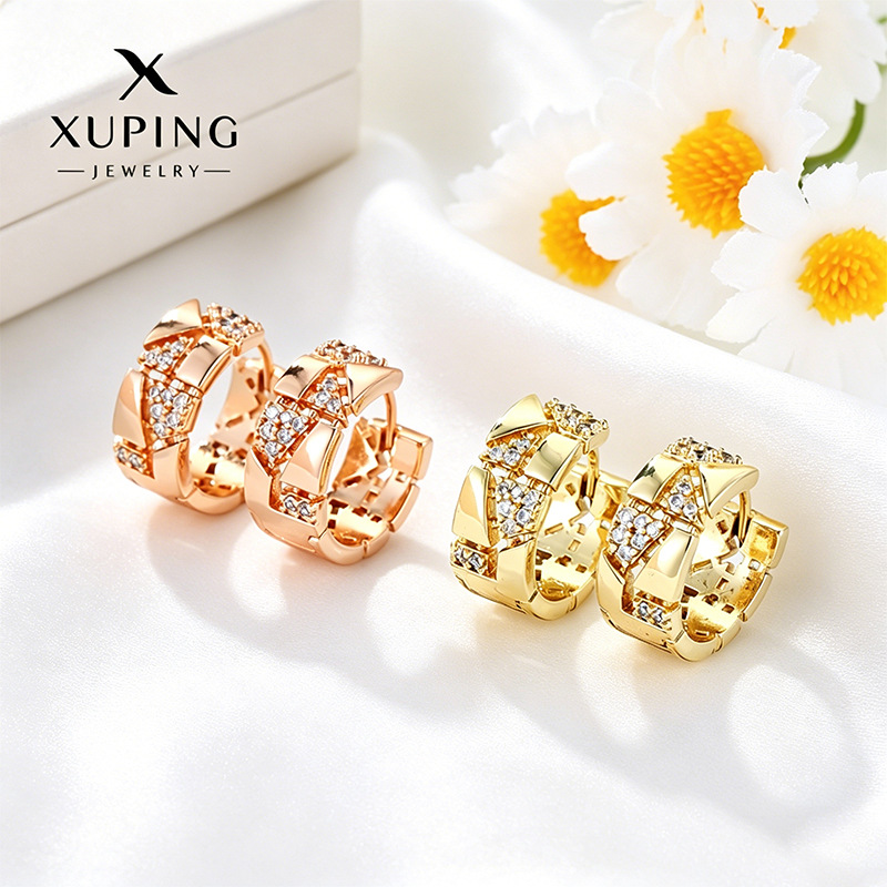 Xuping Europa y los Estados Unidos transfronterizos irregular geometría círculo auricular aleación de cobre moda ligera lujo nicho personalidad auriculares al por mayor