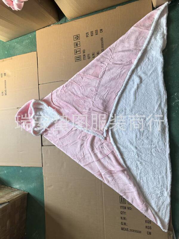 秋冬フランネルのマントの青少年の格好いいマントは保温の怠け者のじゅうたんの外で家のじゅうたんを着ます。|undefined