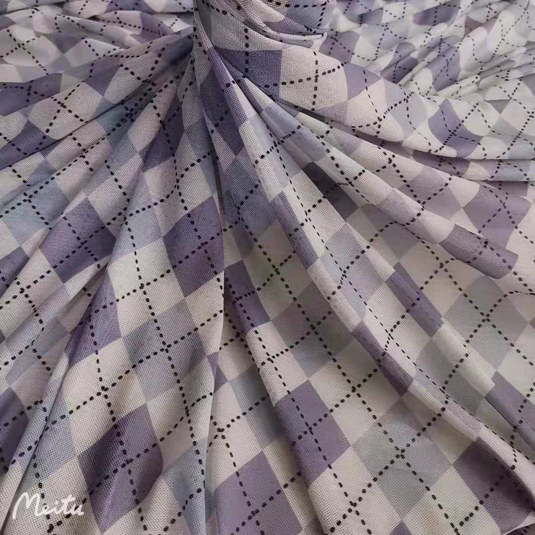 热卖款~40D涤氨弹力网布双色格子数码印花 柔软亲肤 打底衫等面料