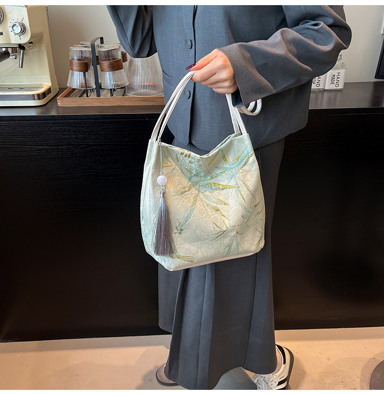 Embroidered Chinese Style Shoulder Bag Large Capacity Tote Bag_voghion.com