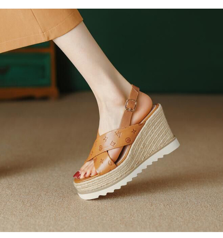 Sandal nữ gót xuồng cao hở mũi, quai chéo mũi vuông, đế dày bện thừng — màu nâu chi tiết 5