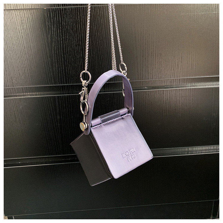 Bolso de hombro de mano con correa de cadena y diseño de azúcar pequeño de color gradual, de moda, 2023_voghion.com