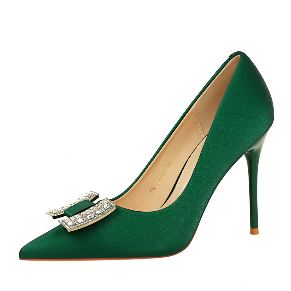 Elegant Satin Pointed Toe Stiletto Pumps With Rhinestone Bow_voghion.com